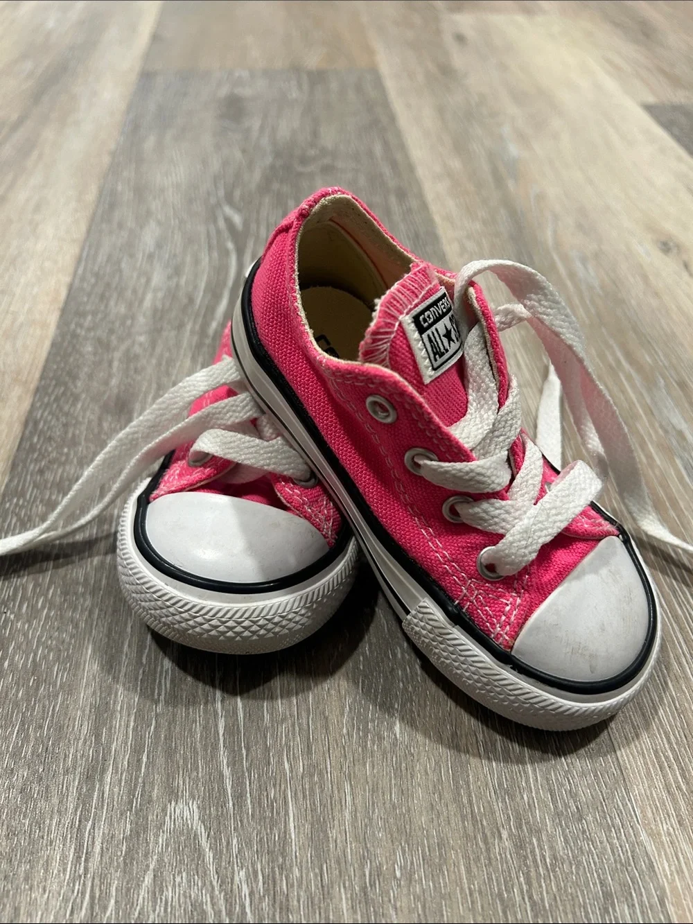 Kids Hot Pink Converse All Stars